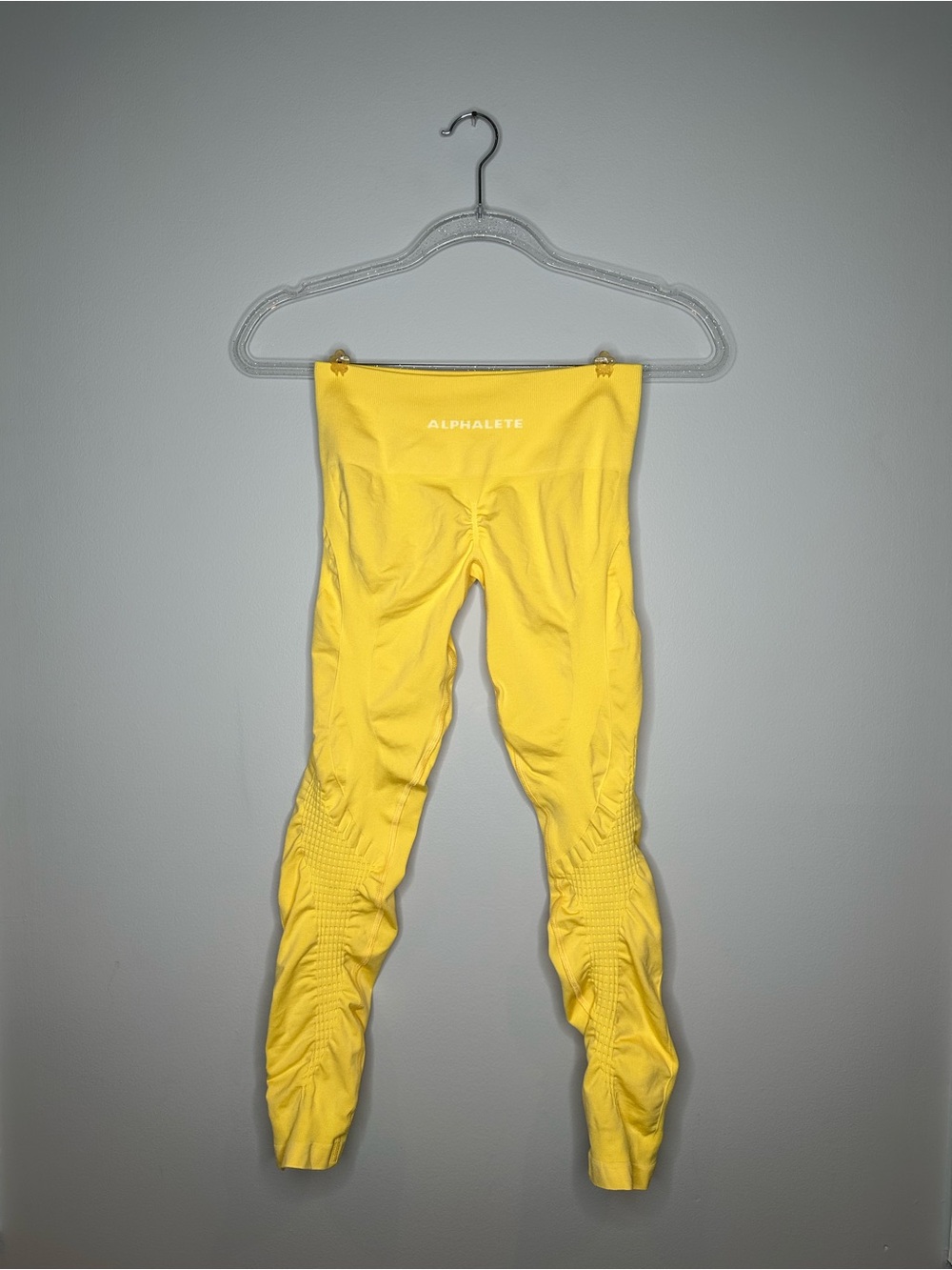 Alphalete Women’s Bright Yellow Scrunch Leggings